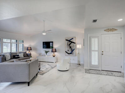 6 Lexington Lane E, Palm Beach Gardens, FL 33418