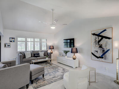 6 Lexington Lane E, Palm Beach Gardens, FL 33418