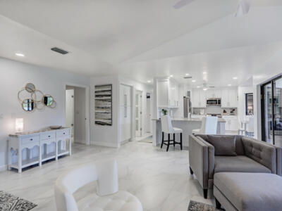 6 Lexington Lane E, Palm Beach Gardens, FL 33418