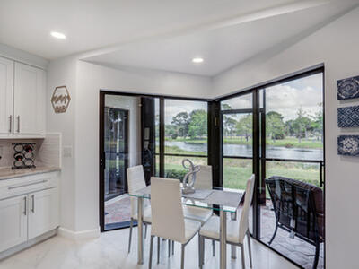 6 Lexington Lane E, Palm Beach Gardens, FL 33418