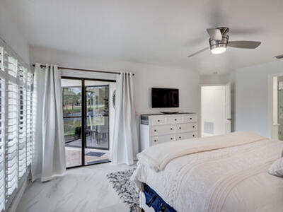 6 Lexington Lane E, Palm Beach Gardens, FL 33418