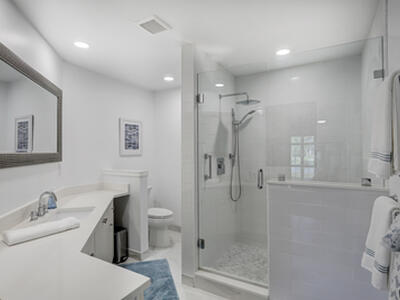 6 Lexington Lane E, Palm Beach Gardens, FL 33418