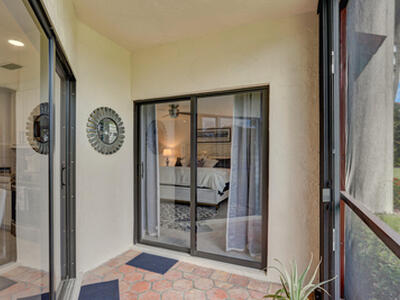 6 Lexington Lane E, Palm Beach Gardens, FL 33418