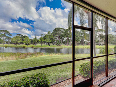 6 Lexington Lane E, Palm Beach Gardens, FL 33418