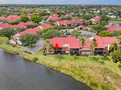 6 Lexington Lane E, Palm Beach Gardens, FL 33418