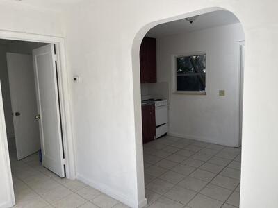 115 E Lantana Road, Lantana, FL 33462