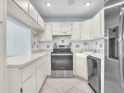 826 Sky Pine Way, Greenacres, FL 33415