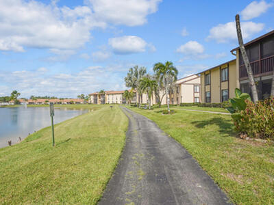 826 Sky Pine Way, Greenacres, FL 33415