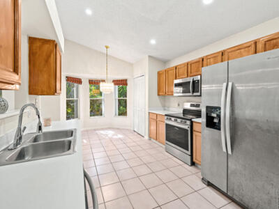 300 Hammocks Trail, Greenacres, FL 33413