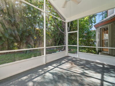 300 Hammocks Trail, Greenacres, FL 33413