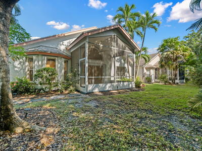 300 Hammocks Trail, Greenacres, FL 33413