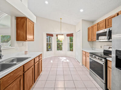 300 Hammocks Trail, Greenacres, FL 33413