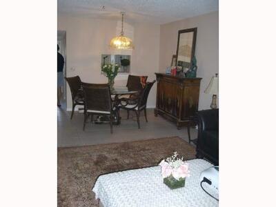 2901 Fiore Way, Delray Beach, FL 33445