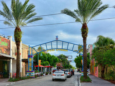 2901 Fiore Way, Delray Beach, FL 33445