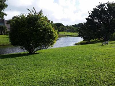 2901 Fiore Way, Delray Beach, FL 33445