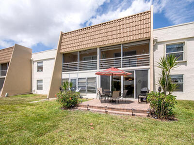 2901 Fiore Way, Delray Beach, FL 33445