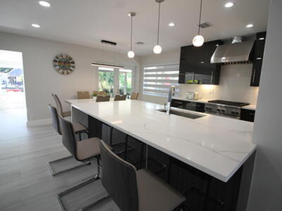 2548 SE 14th Street E, Pompano Beach, FL 33062