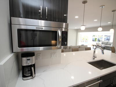 2548 SE 14th Street E, Pompano Beach, FL 33062