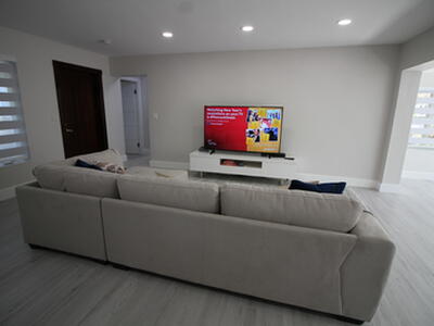 2548 SE 14th Street E, Pompano Beach, FL 33062