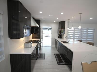 2548 SE 14th Street E, Pompano Beach, FL 33062