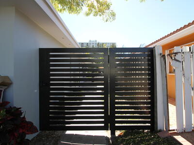 2548 SE 14th Street E, Pompano Beach, FL 33062