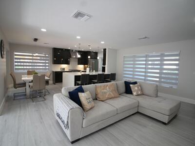 2548 SE 14th Street E, Pompano Beach, FL 33062