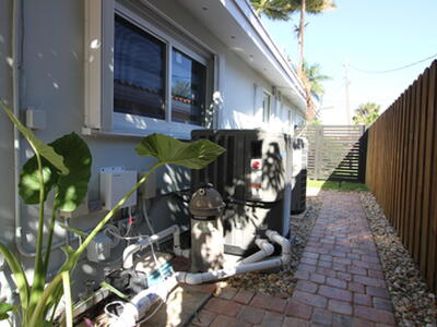 2548 SE 14th Street E, Pompano Beach, FL 33062