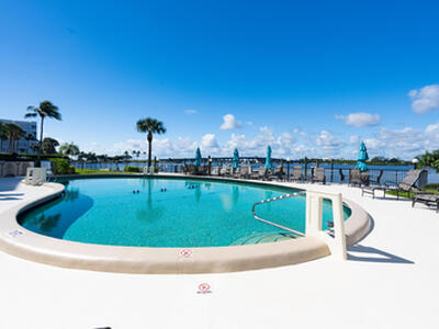 2840 S Ocean Boulevard, Palm Beach, FL 33480