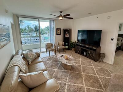 625 Casa Loma Boulevard, Boynton Beach, FL 33435