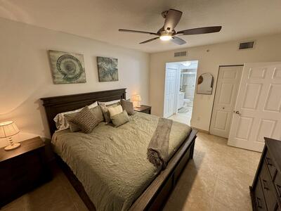 625 Casa Loma Boulevard, Boynton Beach, FL 33435