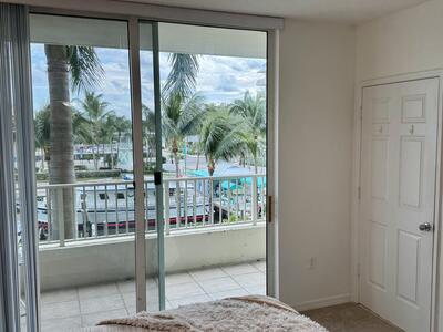 625 Casa Loma Boulevard, Boynton Beach, FL 33435