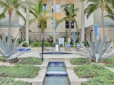 625 Casa Loma Boulevard, Boynton Beach, FL 33435