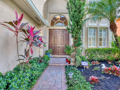 2227 Ridgewood Circle, Royal Palm Beach, FL 33411