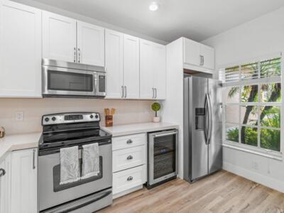 6427 Park Lake Circle, Boynton Beach, FL 33437