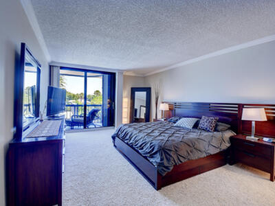 4748 S Ocean Boulevard, Highland Beach, FL 33487