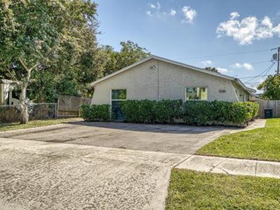 1320 Wellington Street