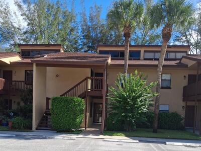 1303 Lakeview Drive E