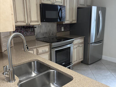 1303 Lakeview Drive E, Royal Palm Beach, FL 33411