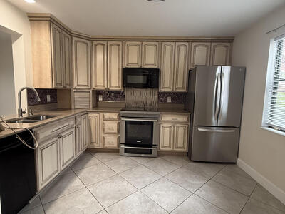 1303 Lakeview Drive E, Royal Palm Beach, FL 33411