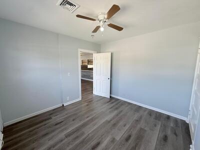 1000 W Lakewood Road, West Palm Beach, FL 33405