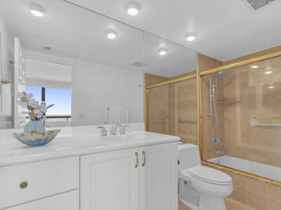 4000 N Ocean Drive, Singer Island, FL 33404