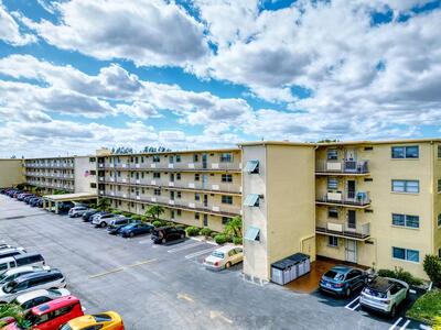 2615 NE 3rd Court, Boynton Beach, FL 33435