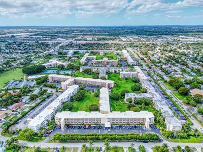 2615 NE 3rd Court, Boynton Beach, FL 33435