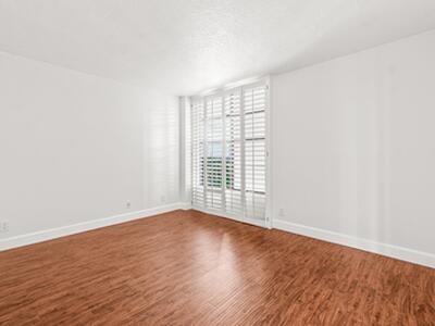 15 Royal Palm Way, Boca Raton, FL 33432