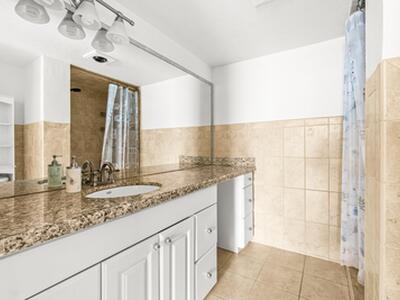 15 Royal Palm Way, Boca Raton, FL 33432