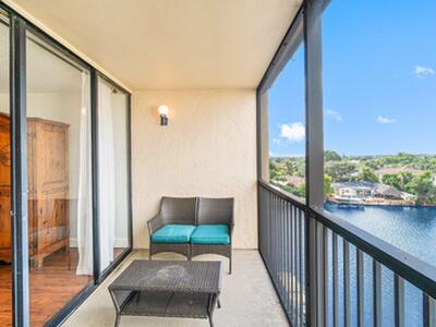 15 Royal Palm Way, Boca Raton, FL 33432