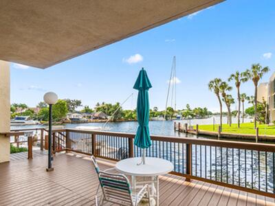 15 Royal Palm Way, Boca Raton, FL 33432