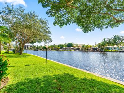 15 Royal Palm Way, Boca Raton, FL 33432