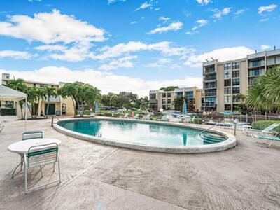 15 Royal Palm Way, Boca Raton, FL 33432