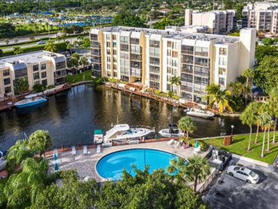 15 Royal Palm Way, Boca Raton, FL 33432